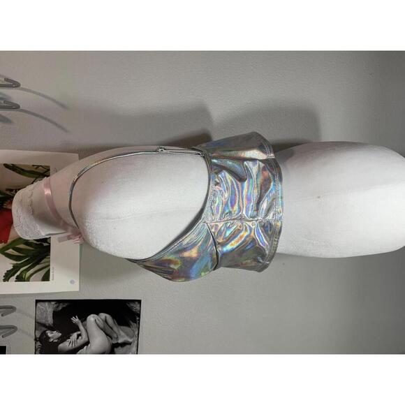 Vinaderhom Women's Metallic Crop Top- Size XL NWOT - Picture 2 of 6